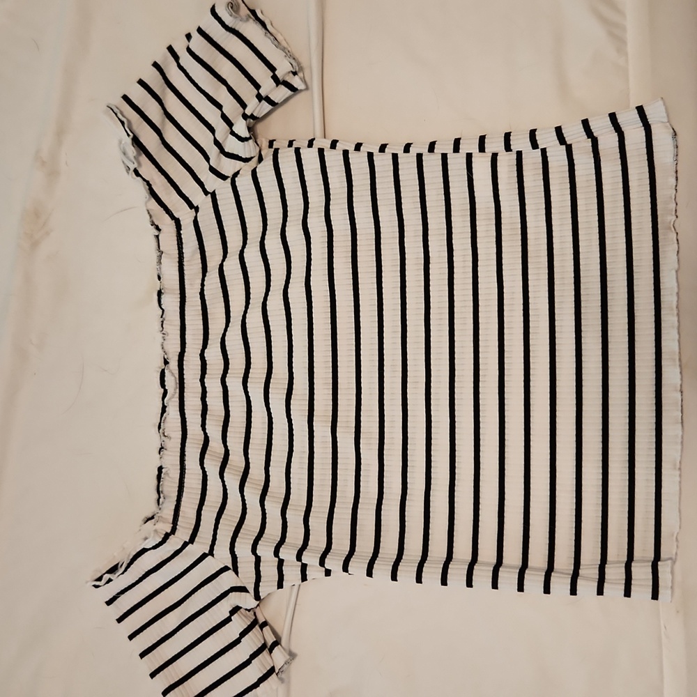 Off Shoulder Crop Top